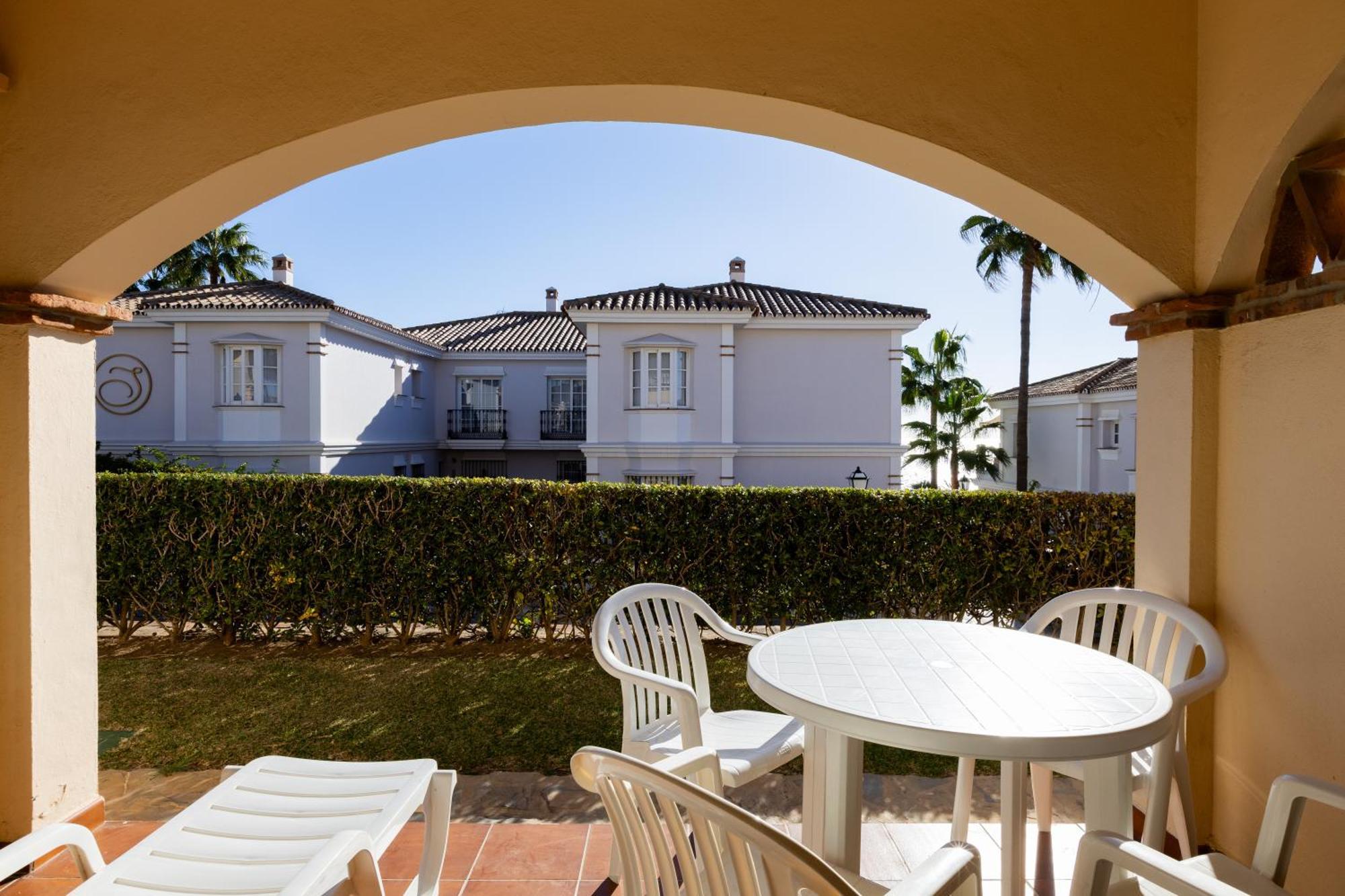 Hotel apartamentowy Ramada & By Wyndham Costa Del Sol 3*