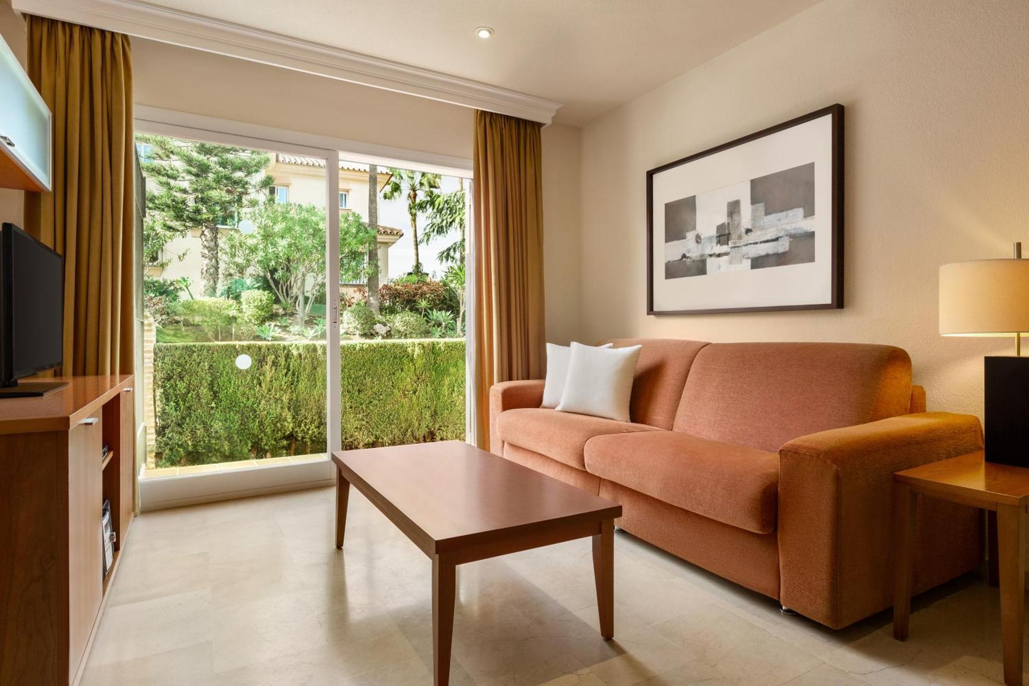 Ramada & By Wyndham Costa Del Sol Appart hôtel